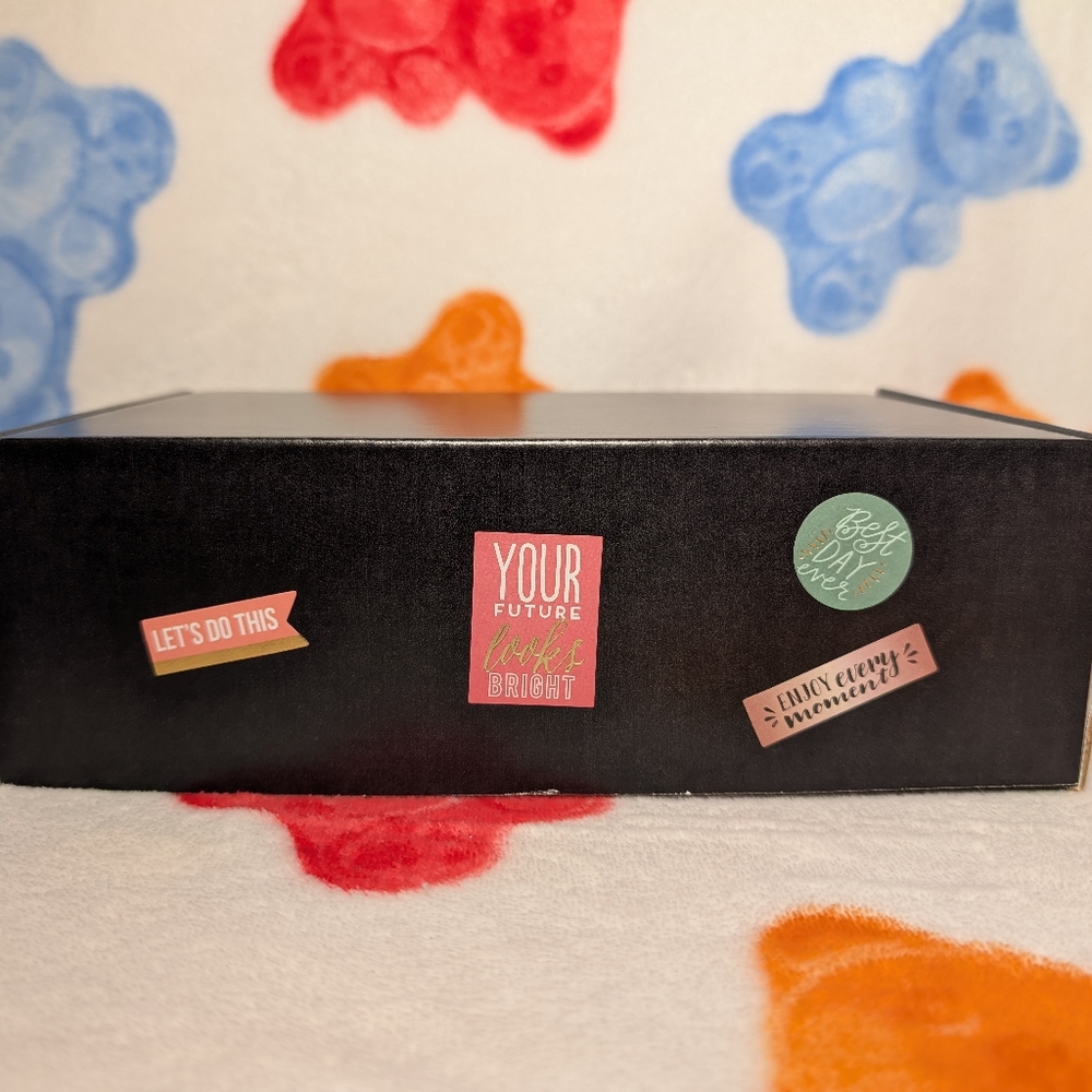 Assorted Wedding Items - Picture 7 of 7